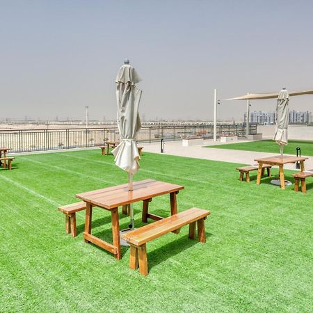 Immaculate 1Br At Una Town Square Dubailand By Deluxe Holiday Homes Exterior foto