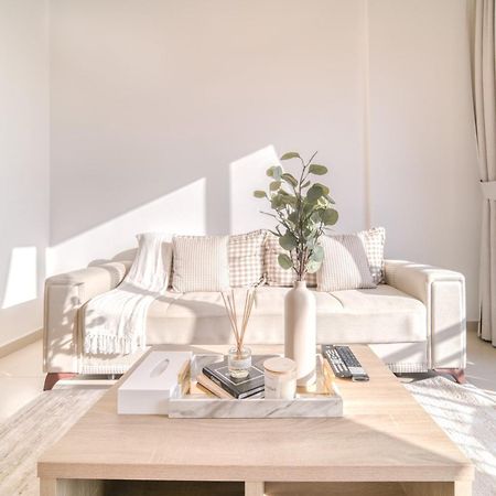Immaculate 1Br At Una Town Square Dubailand By Deluxe Holiday Homes Exterior foto
