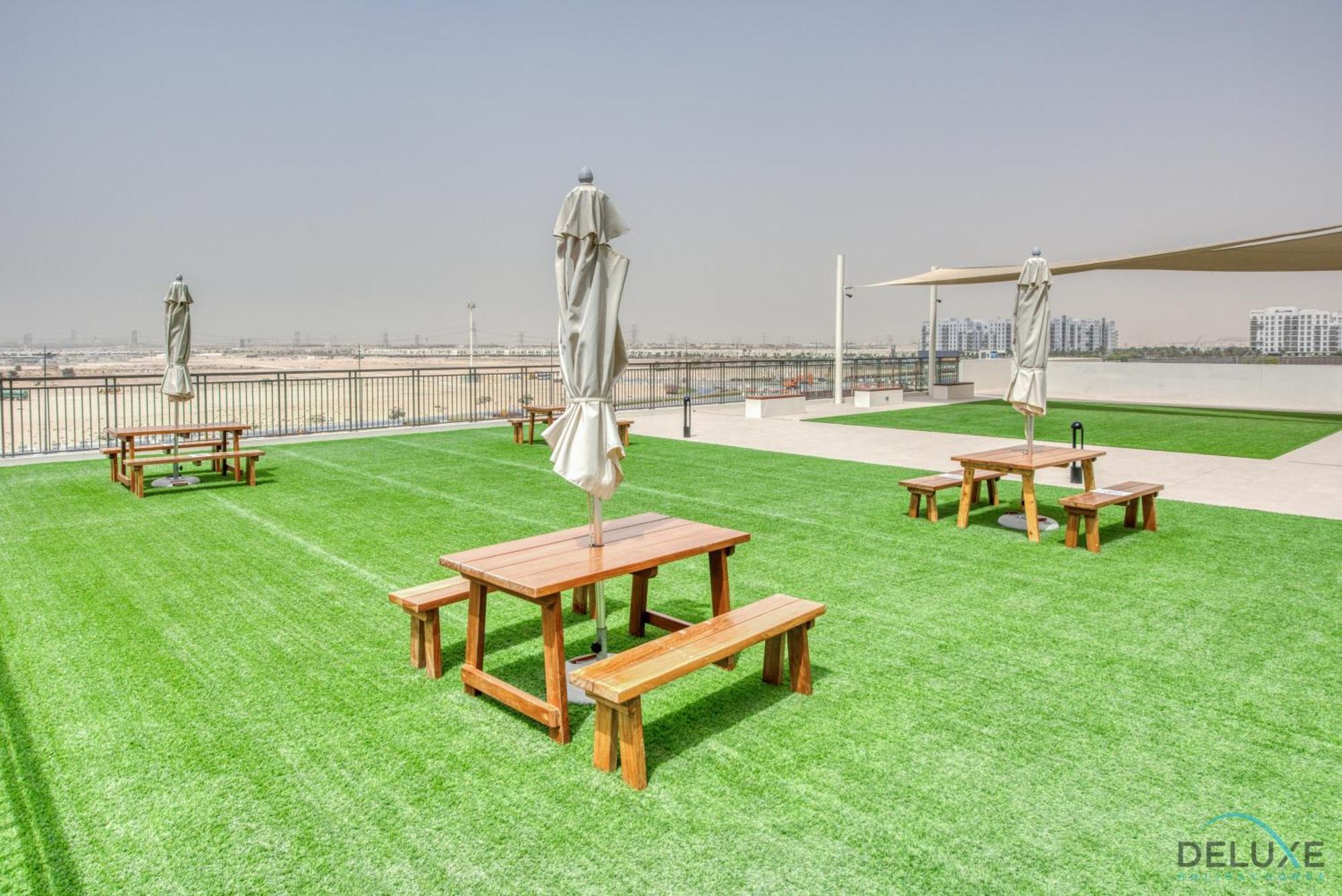 Immaculate 1Br At Una Town Square Dubailand By Deluxe Holiday Homes Exterior foto